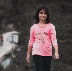 Meet your Posher, Farzina